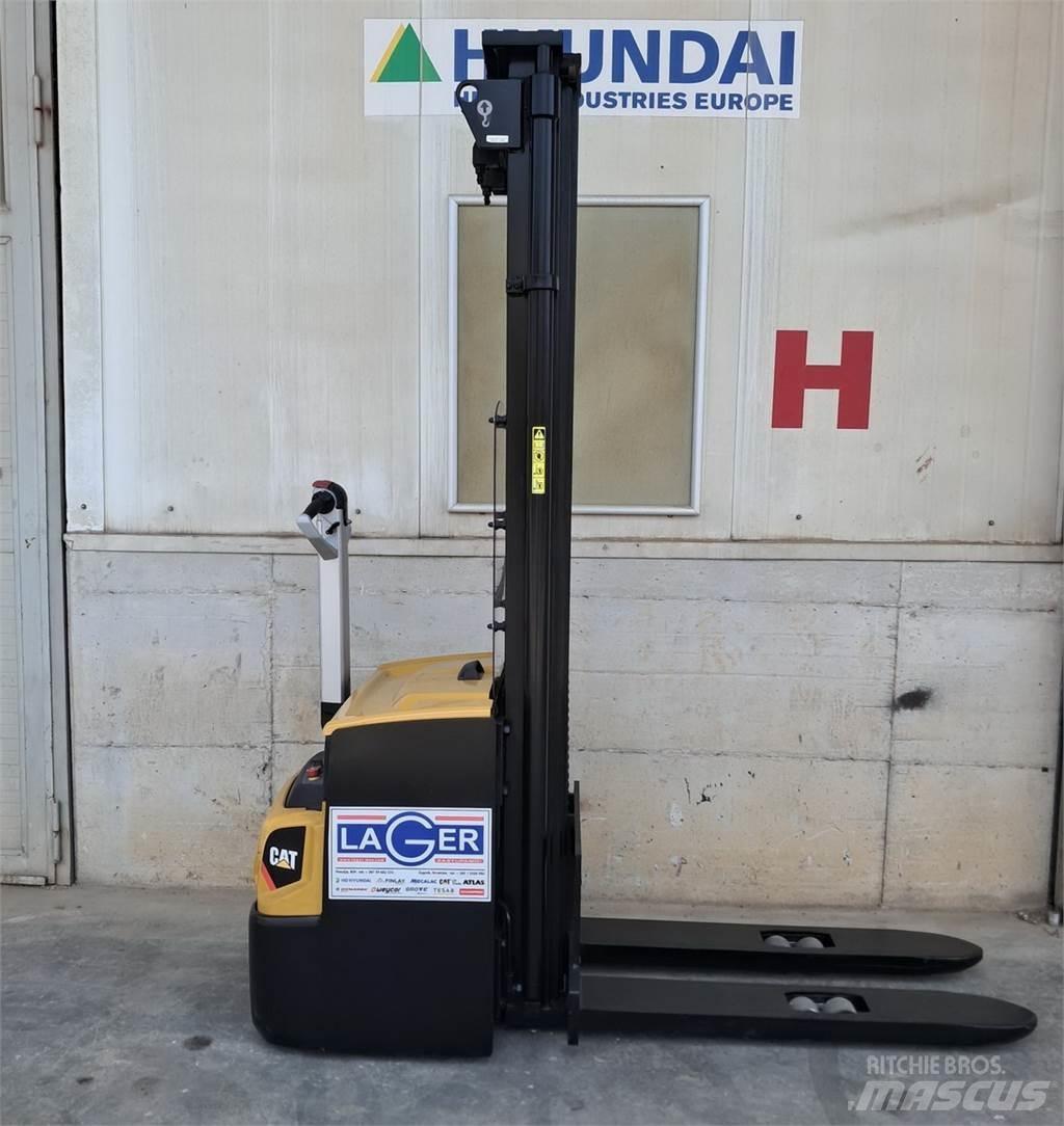 CAT NSP16N2 Transpalette accompagnant