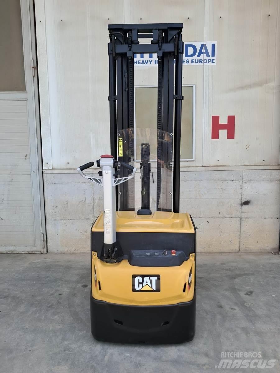 CAT NSP16N2 Transpalette accompagnant