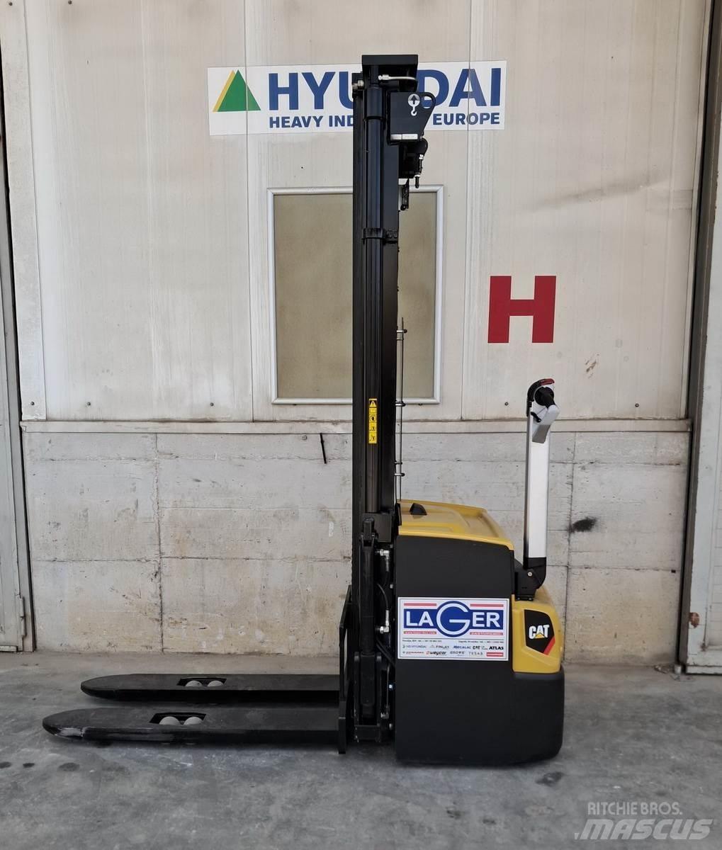CAT NSP16N2 Transpalette accompagnant