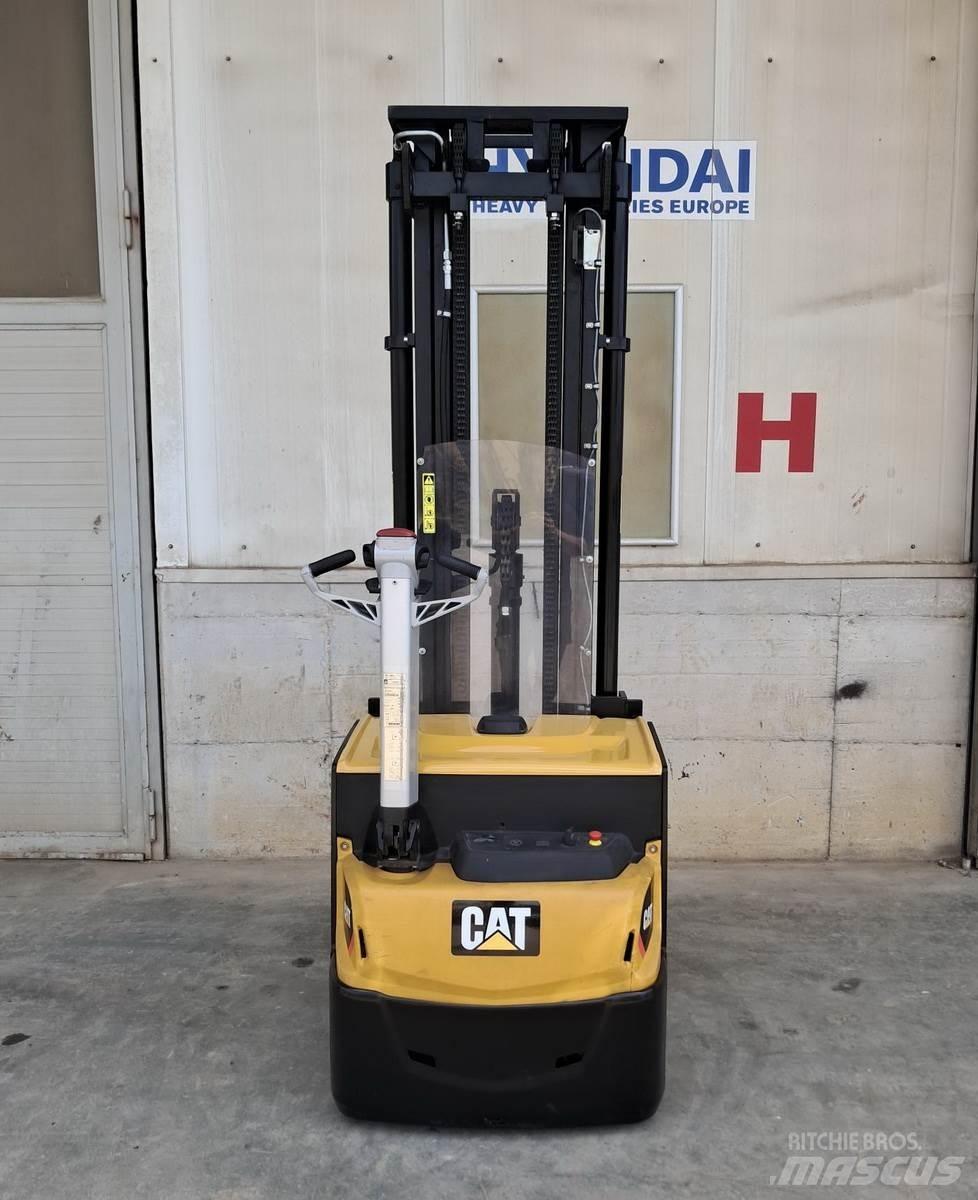 CAT NSP16N2 Transpalette accompagnant