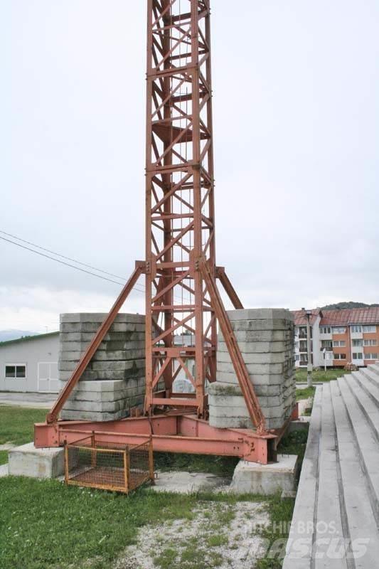 Fering F42-13 Grue à tour