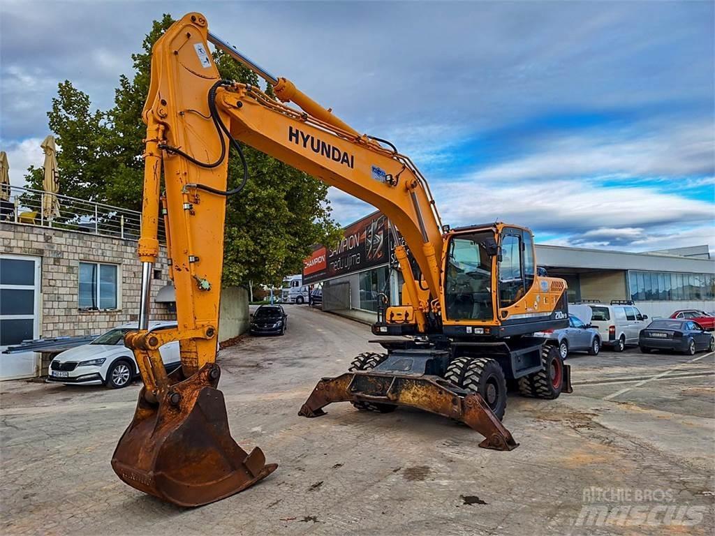 Hyundai R210W-9 Pelle sur pneus
