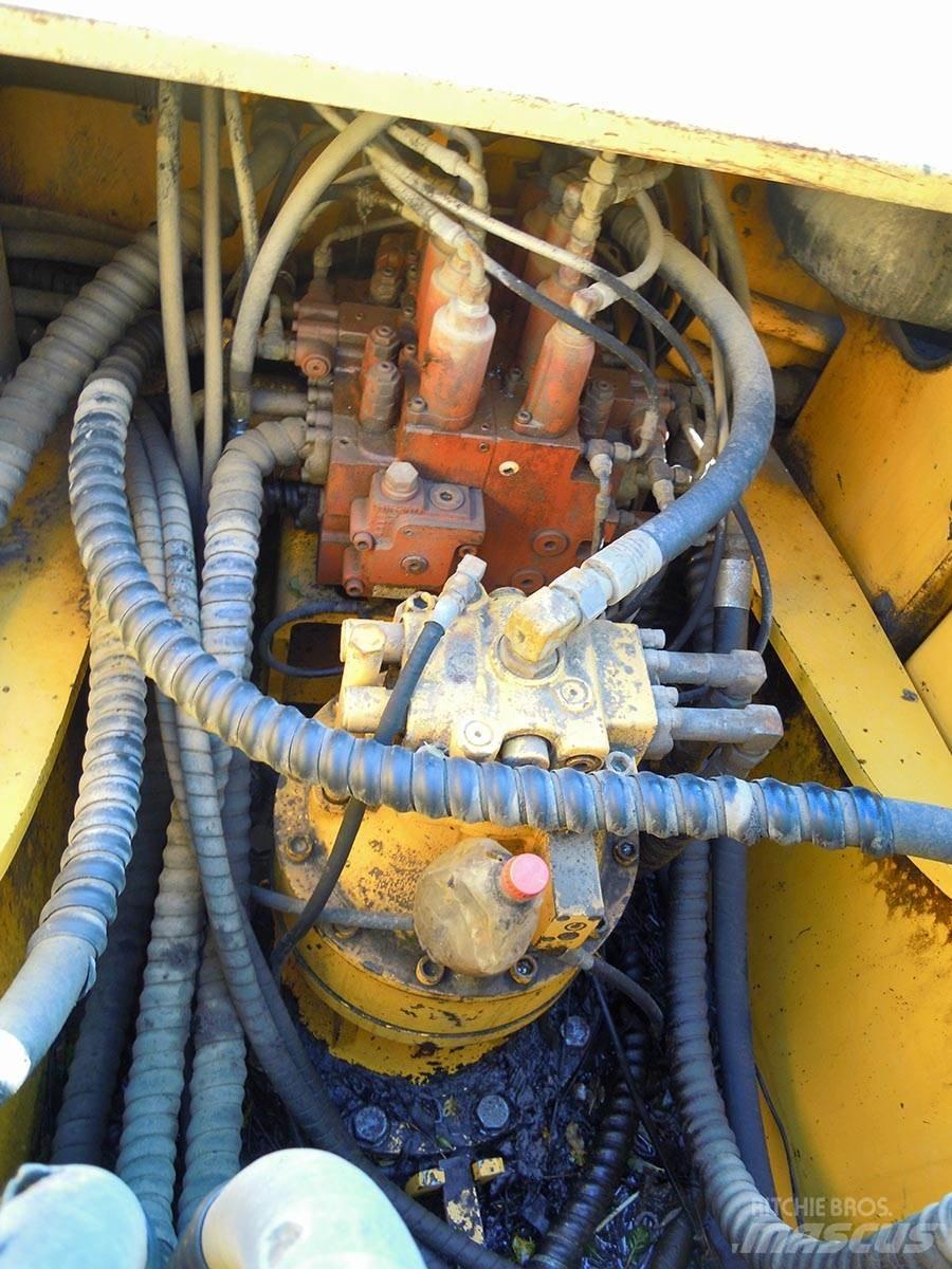 Hyundai R250NLC-7 Pelle sur chenilles