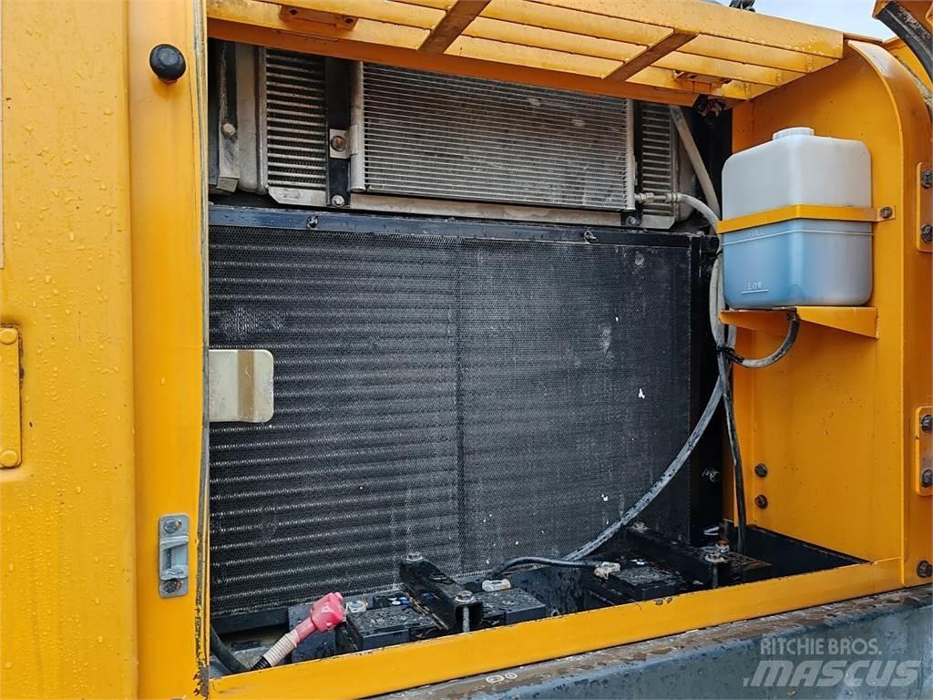Hyundai R250NLC-7A Pelle sur chenilles