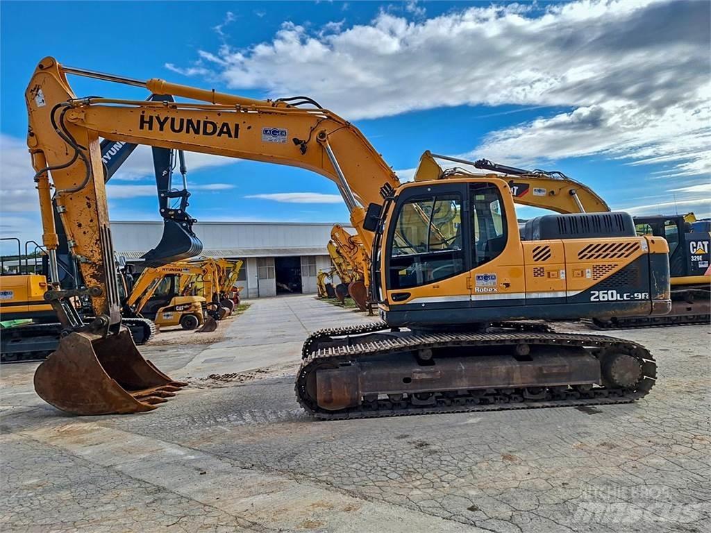 Hyundai R260LC-9A Pelle sur chenilles