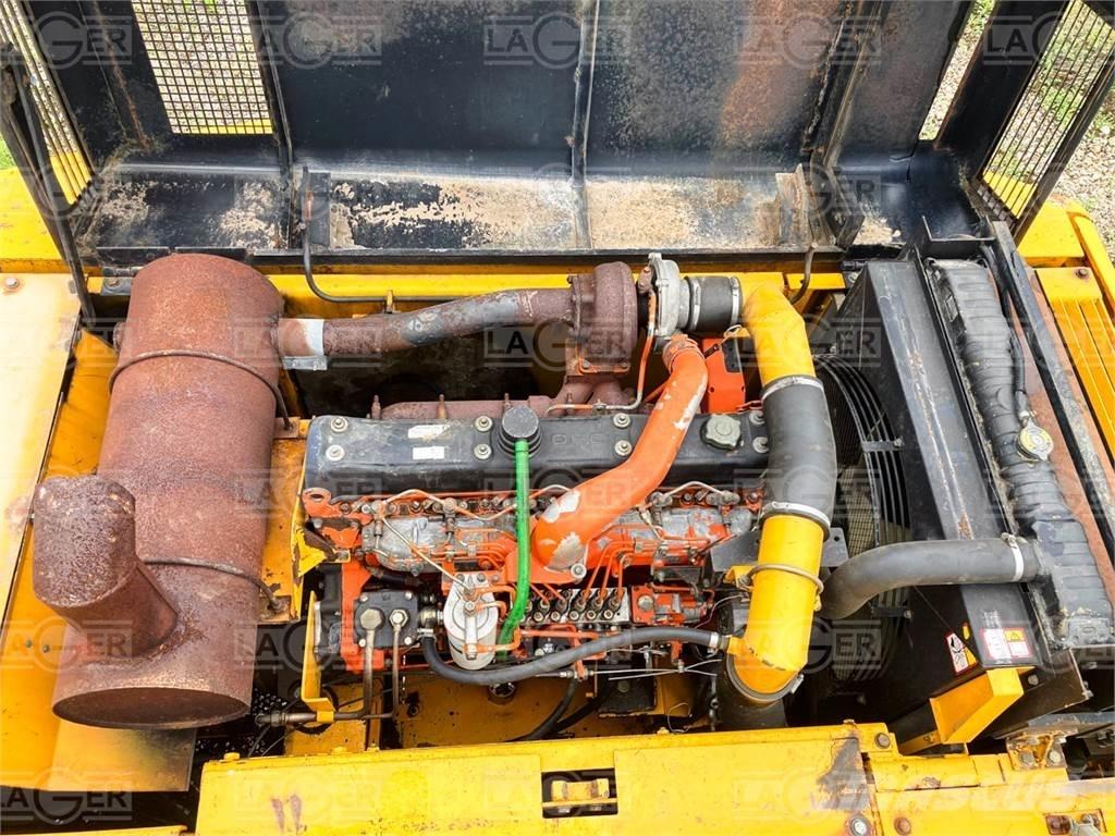 JCB JS300 NL Pelle sur chenilles
