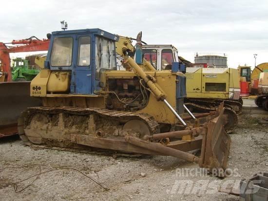 Komatsu D65E-8 Bouteurs sur chenilles