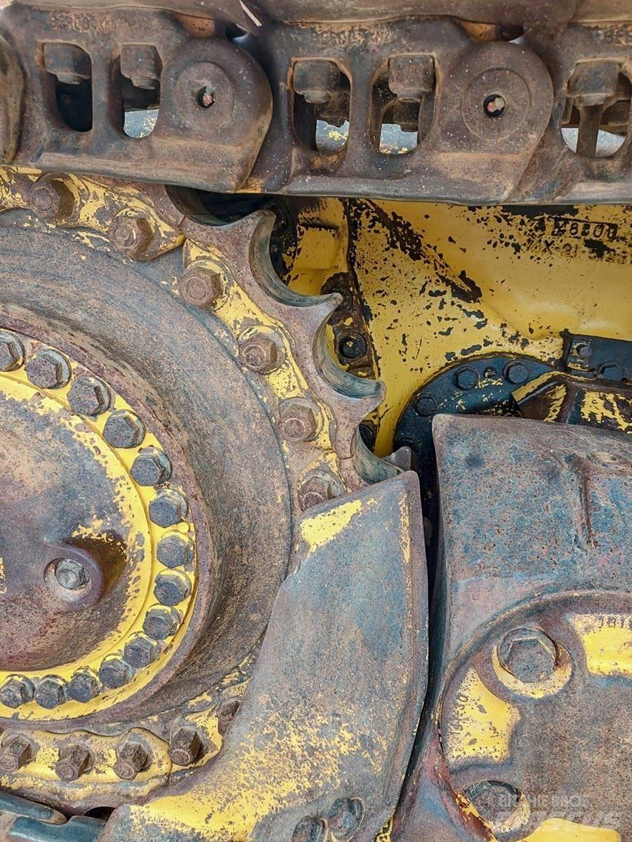 Komatsu D65PX-17 Bouteurs sur chenilles