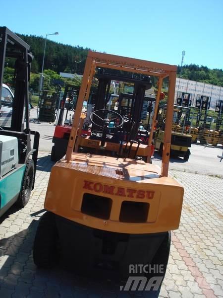 Komatsu FG25L-7 Autres Chariots élévateurs