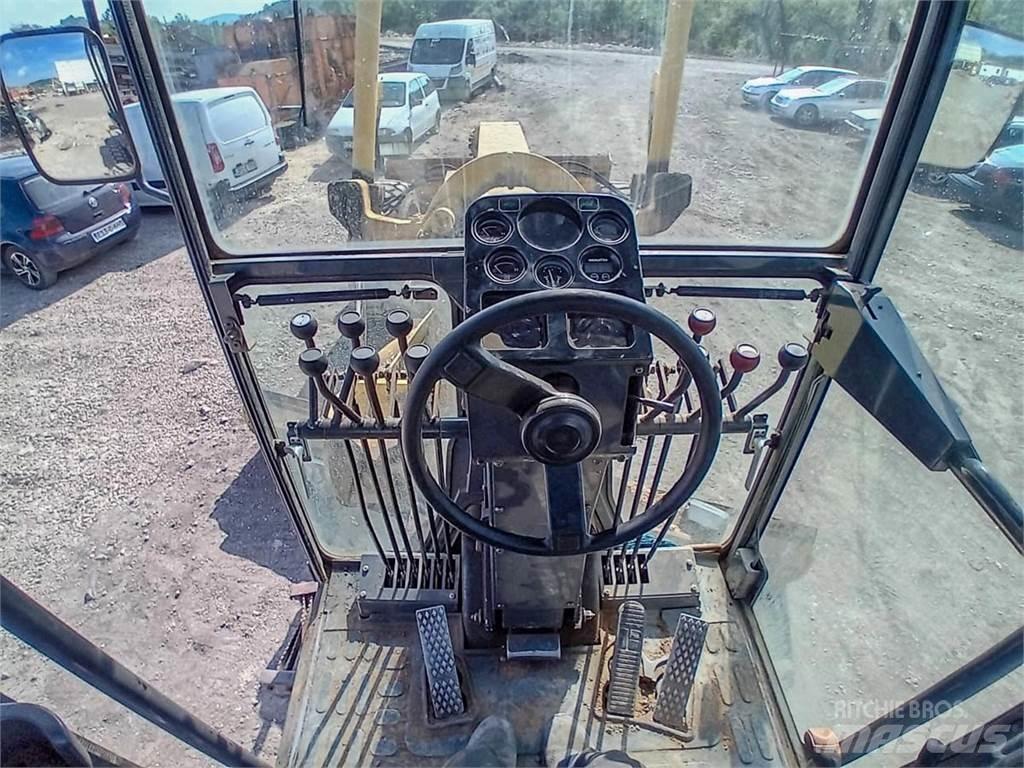Komatsu GD655-3A Niveleuse