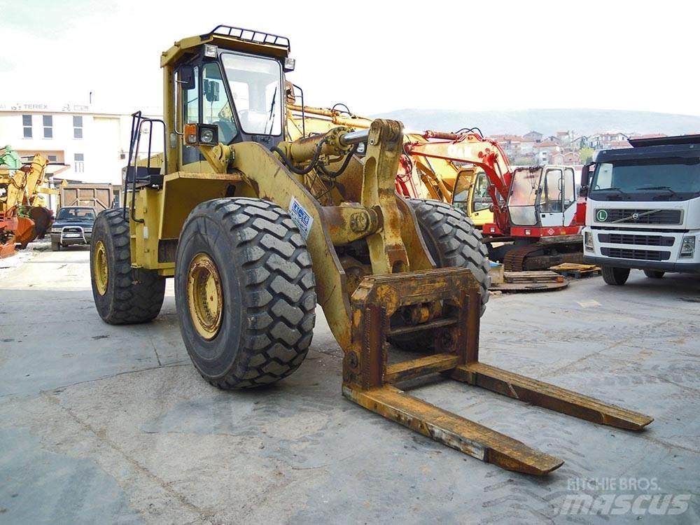 Komatsu WA500-1 Chargeuse sur pneus