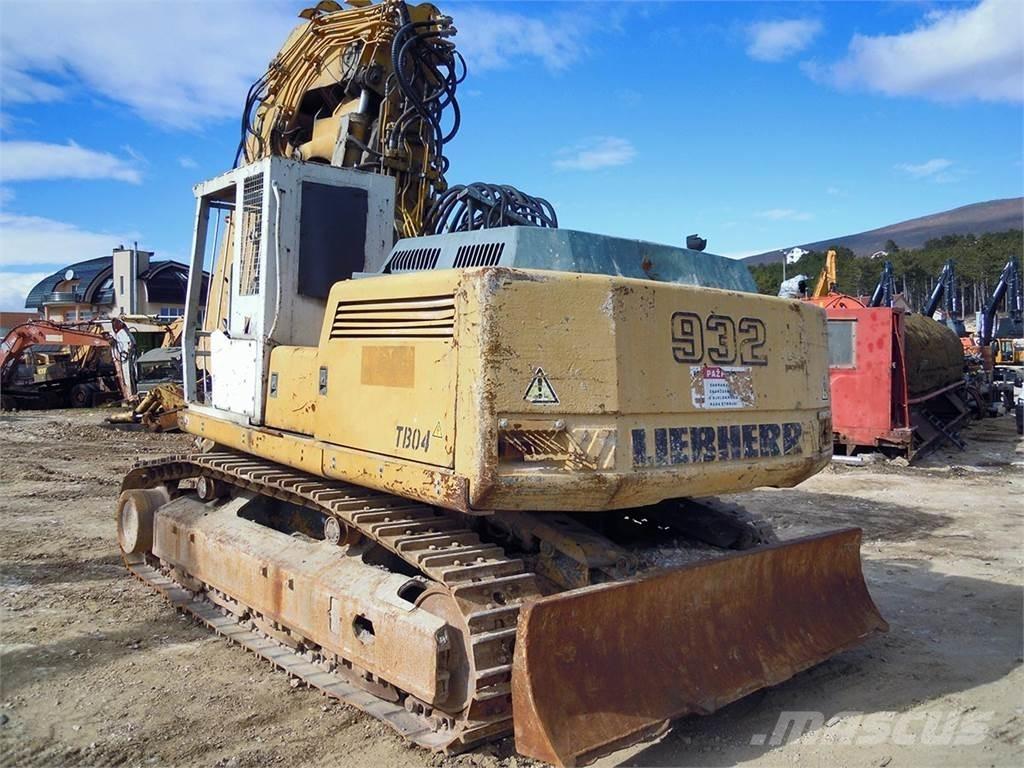 Liebherr R932 T Pelle sur chenilles