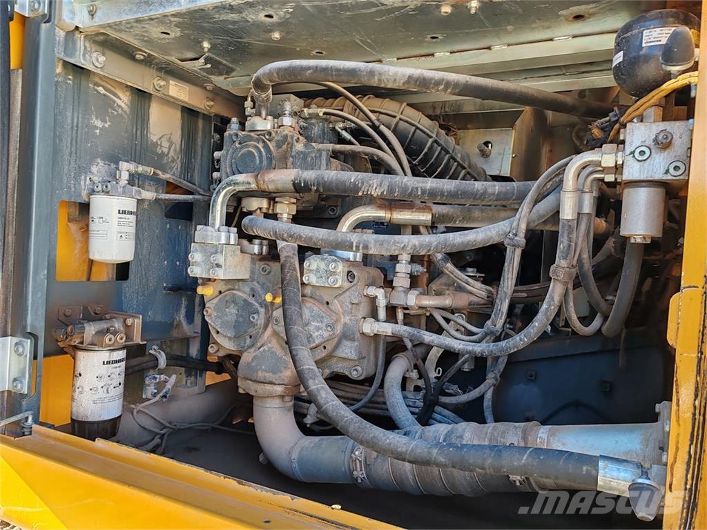 Liebherr R938 NLC Pelle sur chenilles