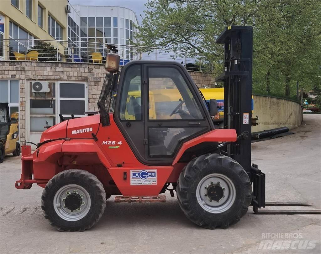 Manitou M26 - 4 Chariots diesel