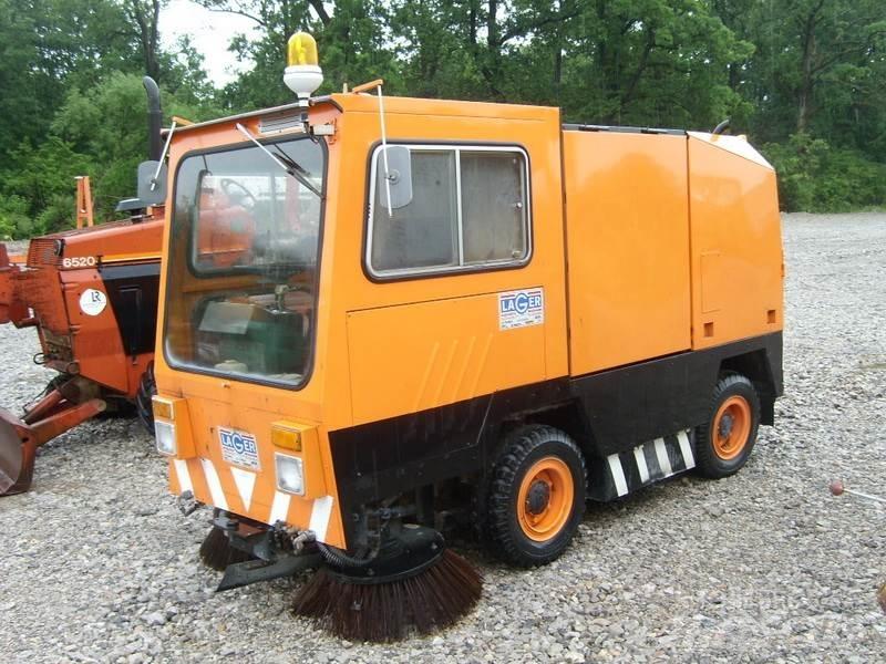 Mfh 2100D Camion balayeur