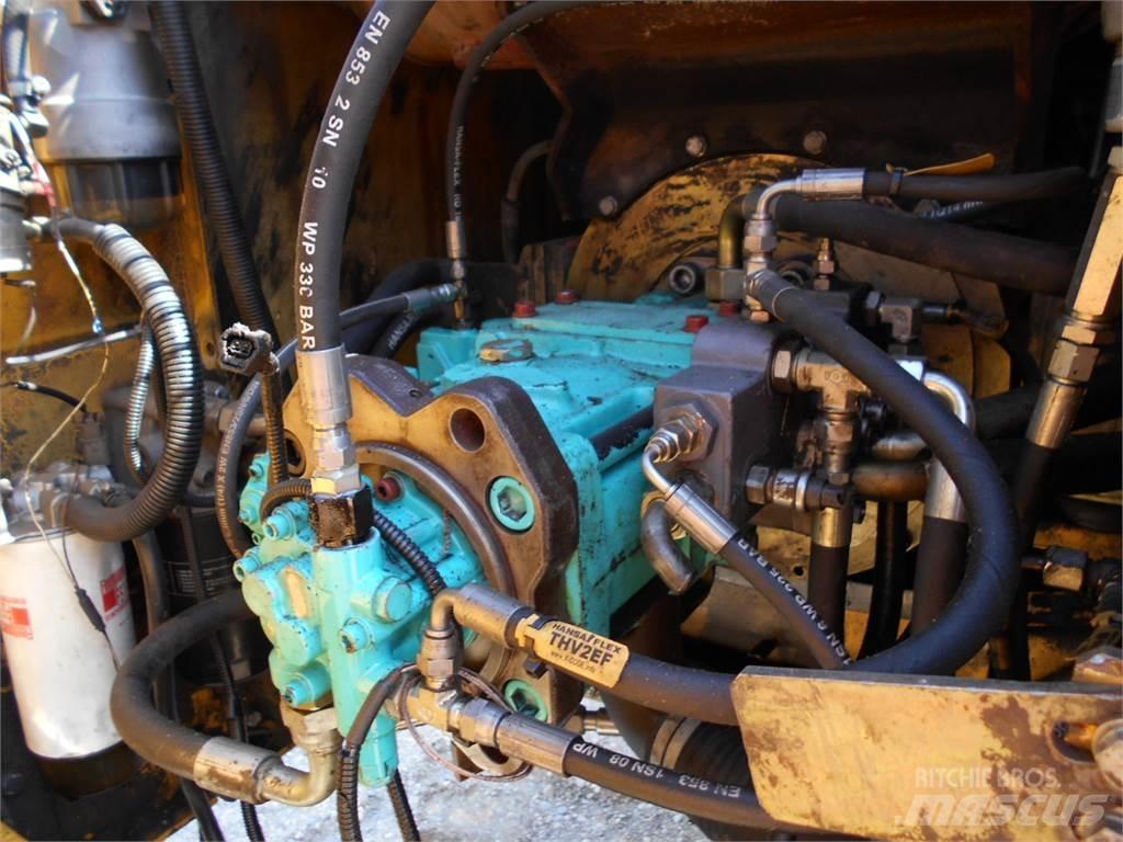 New Holland E385EL Pelle sur chenilles