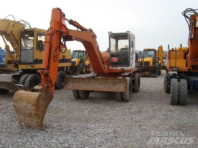 Schaeff HML 40 Pelle sur pneus