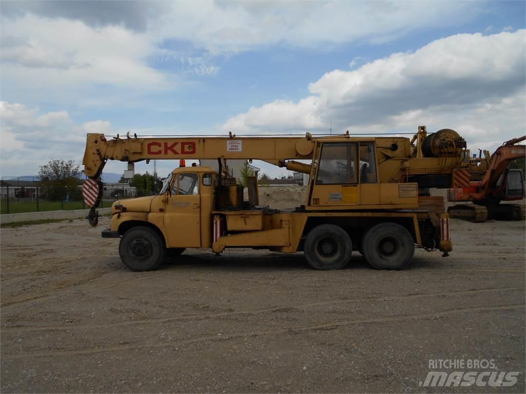 Tatra AD 20 Grues mobiles