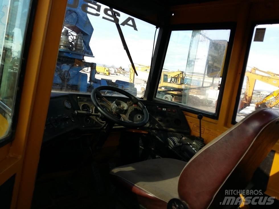 Volvo A25 Tombereau articulé