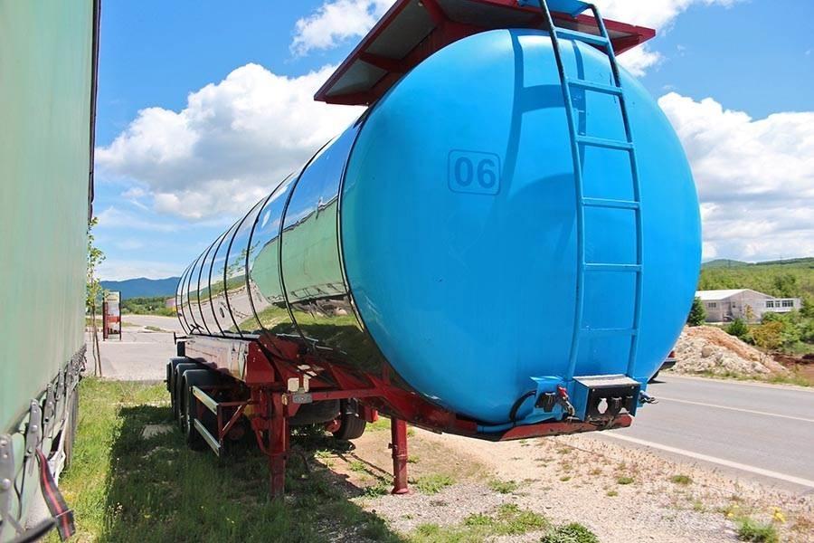  ZOVKO METALI COC 30/1 Camion citerne à eau