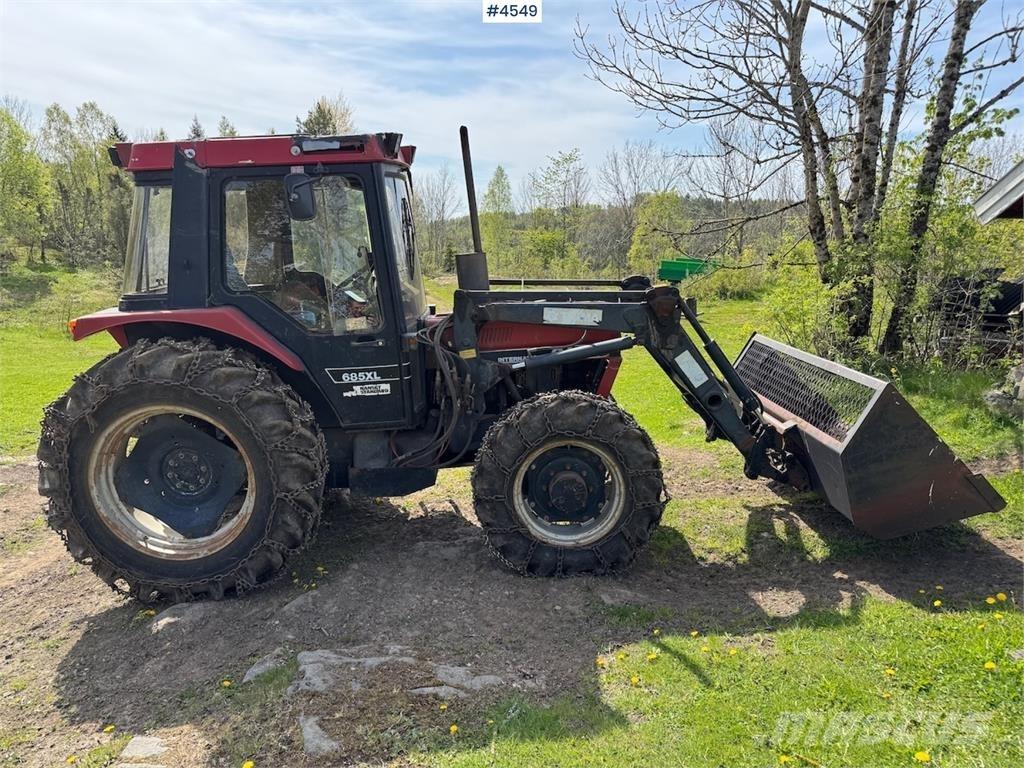Case IH 685 XL Tracteur