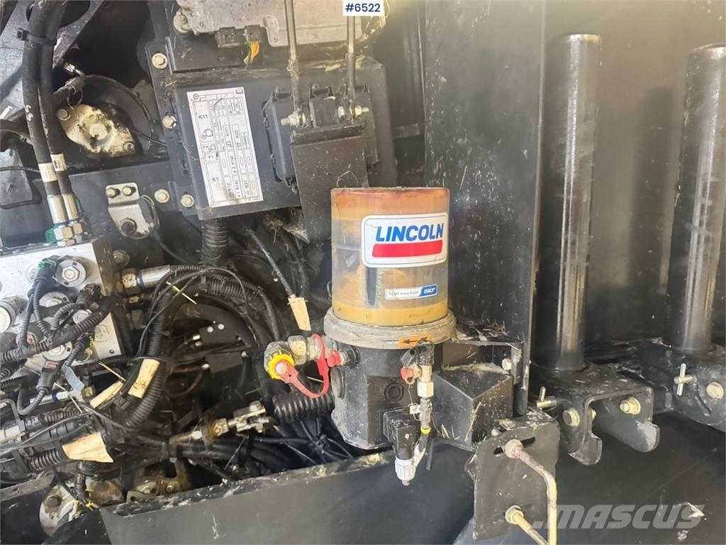 CASE RB545 Autres matériels de récolte et d'arrachage