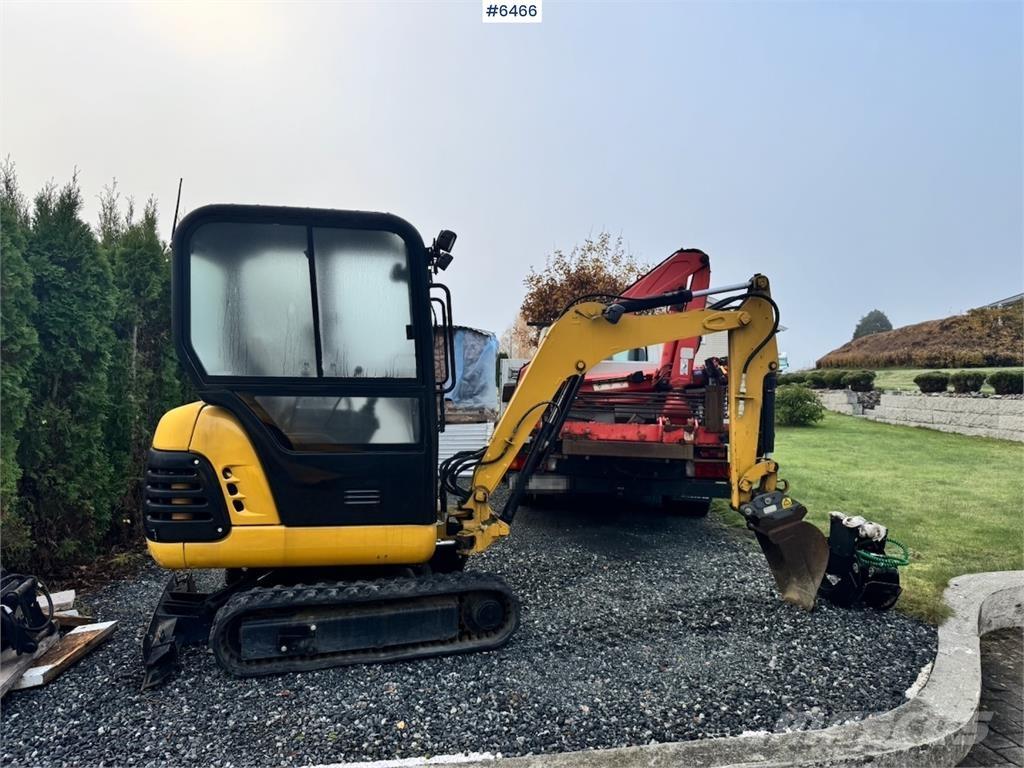 CAT 301.8 Pelle sur chenilles