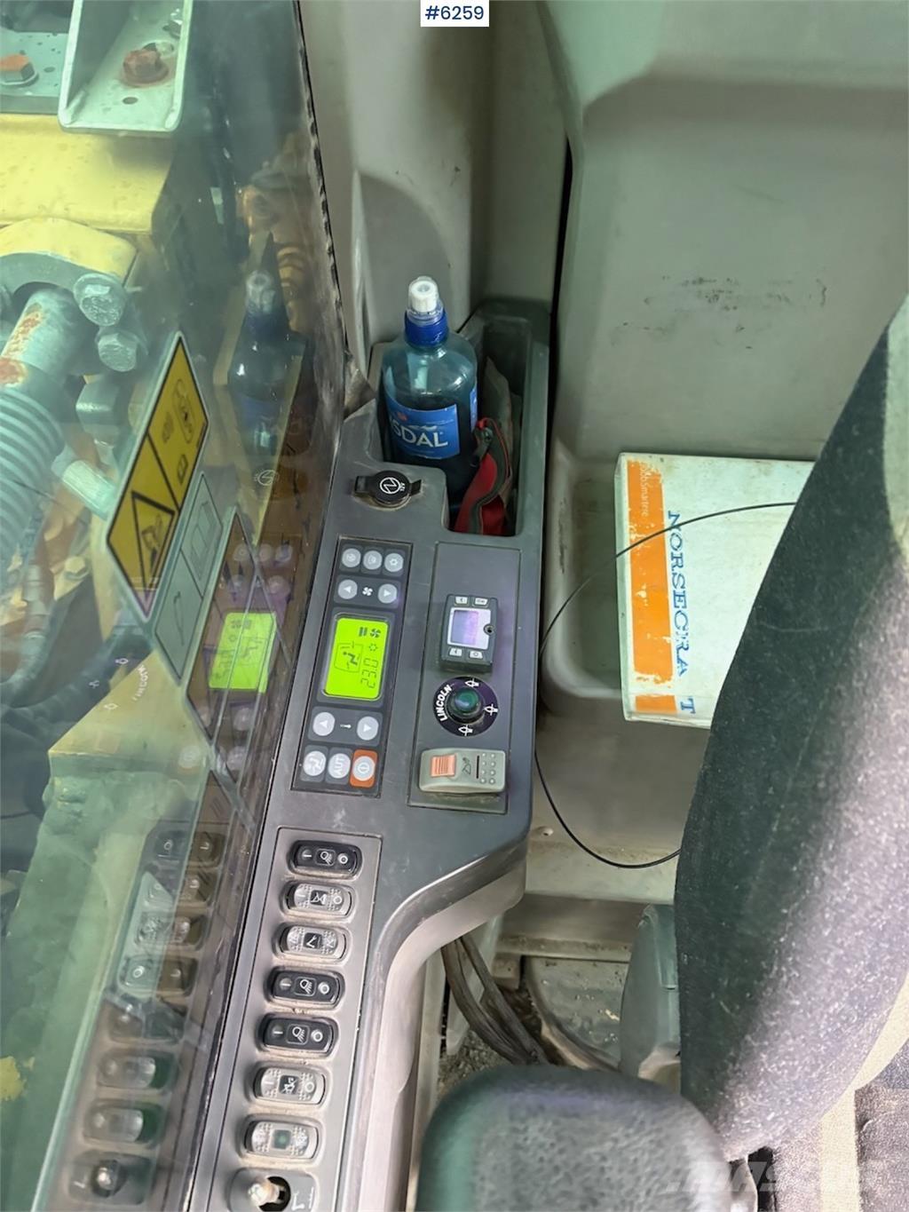 CAT 324 E Pelle sur chenilles