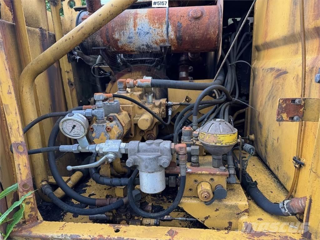 CAT E70B Pelle sur chenilles