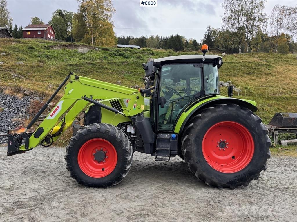 CLAAS Arion 460 Tracteur