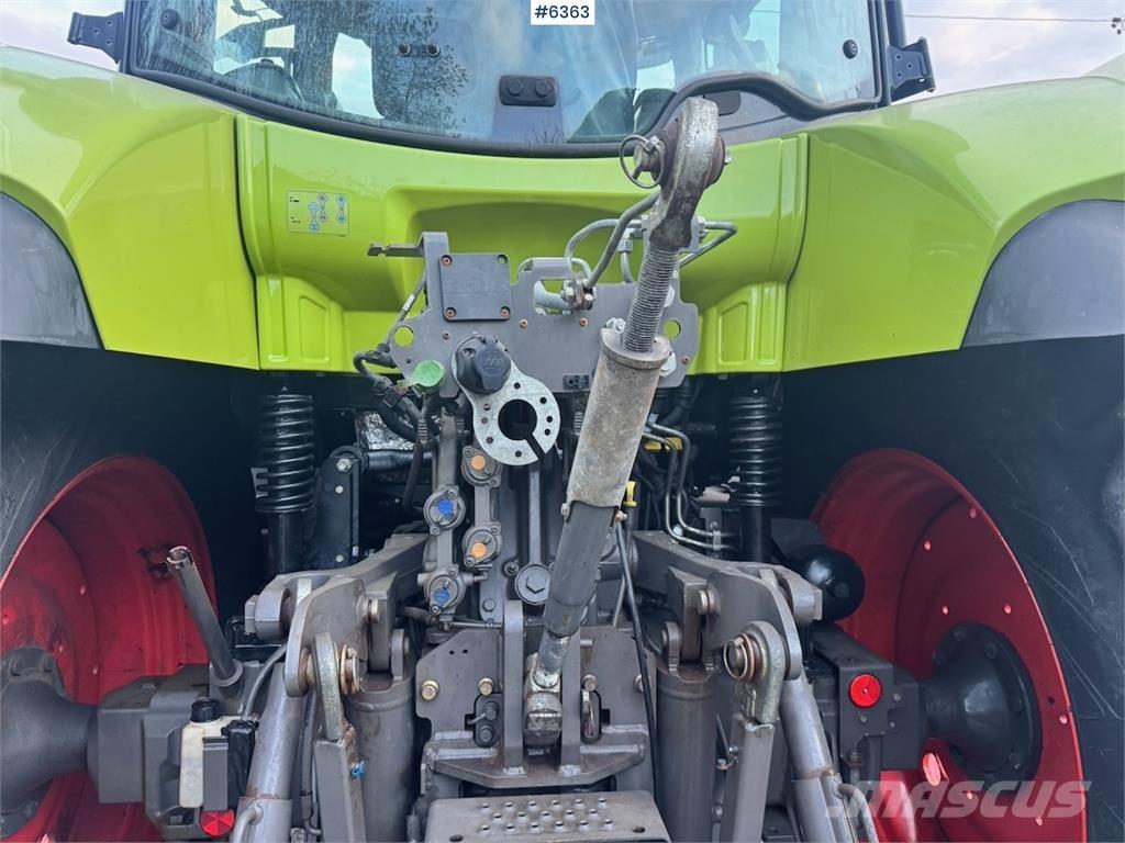 CLAAS Arion 550 Tracteur