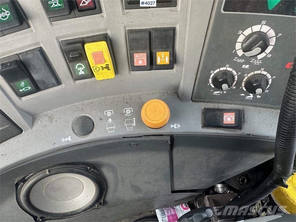 CLAAS Arion 640 Tracteur