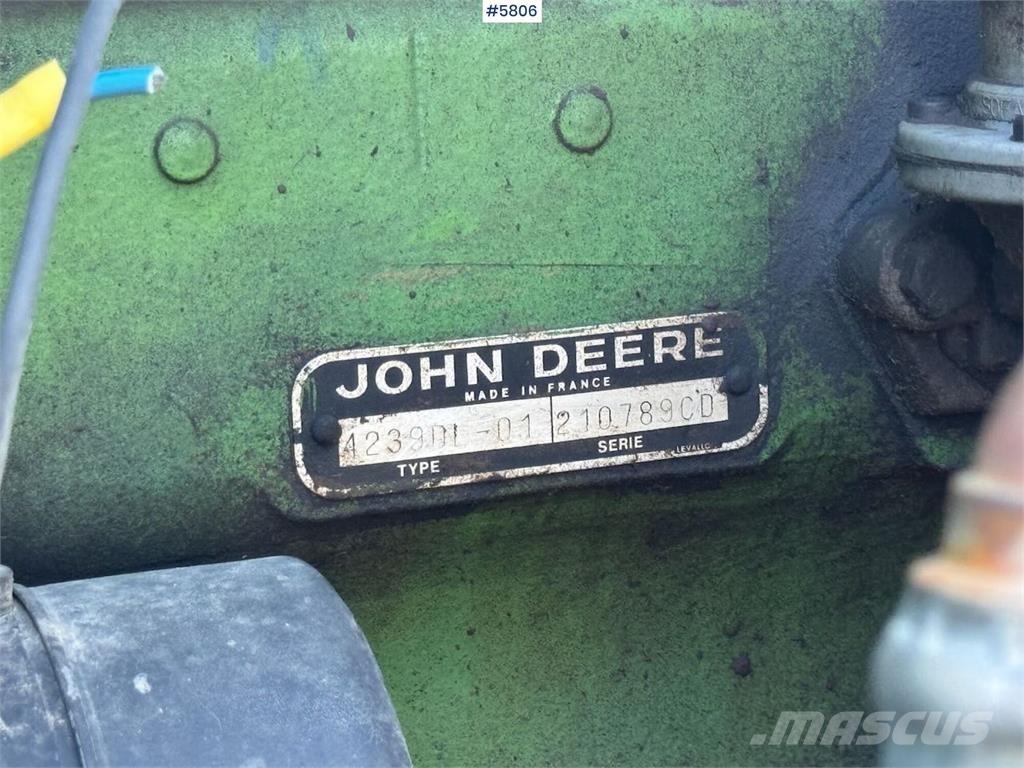 John Deere 2130 Tracteur