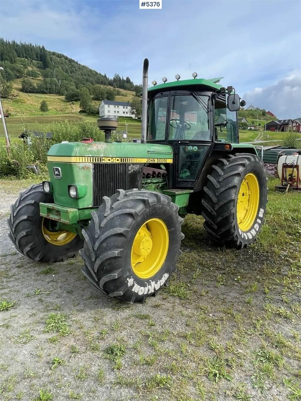John Deere 3040HL Tracteur