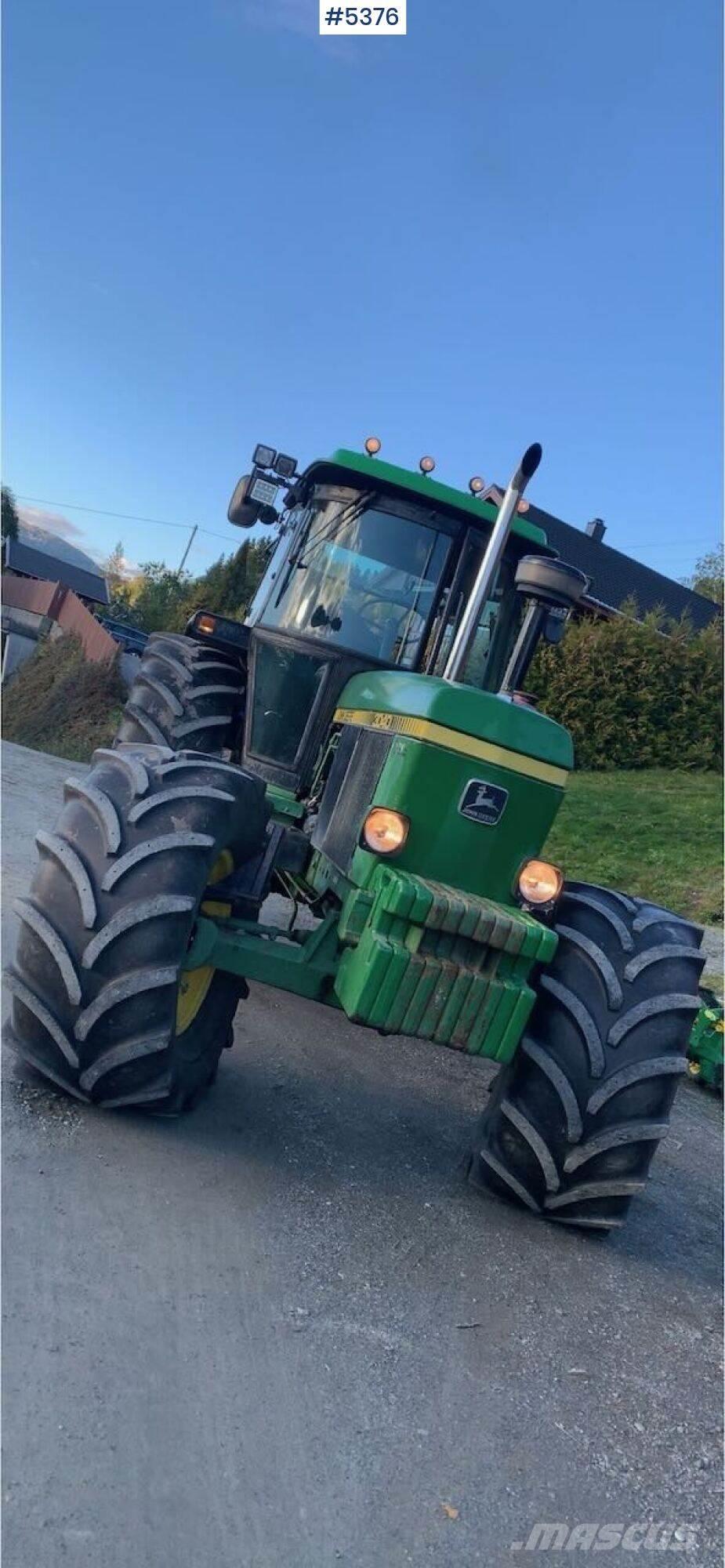 John Deere 3040HL Tracteur