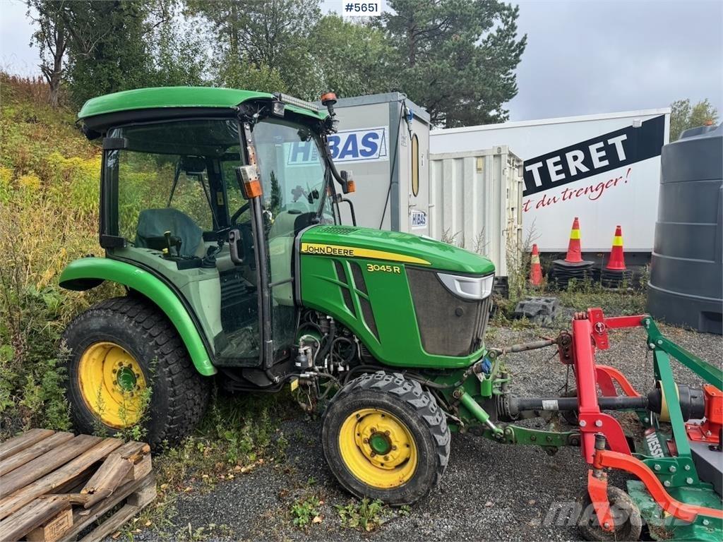 John Deere 3045R Tracteur