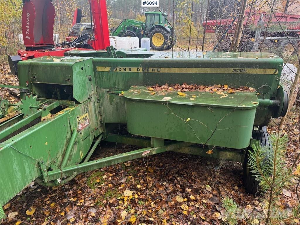 John Deere 332 Autres matériels de récolte et d'arrachage