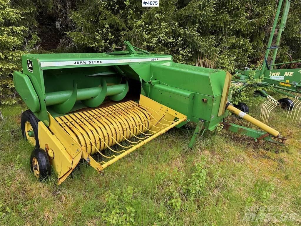 John Deere 332 A Autres matériels de récolte et d'arrachage