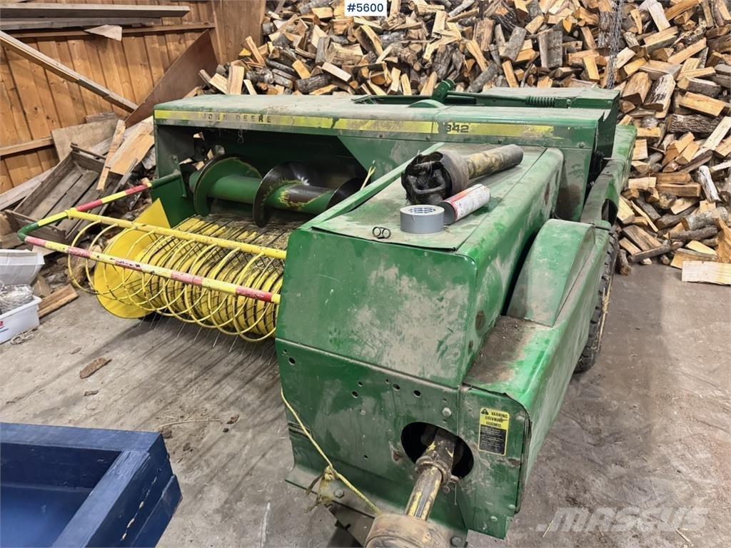 John Deere 342 Autres matériels de récolte et d'arrachage