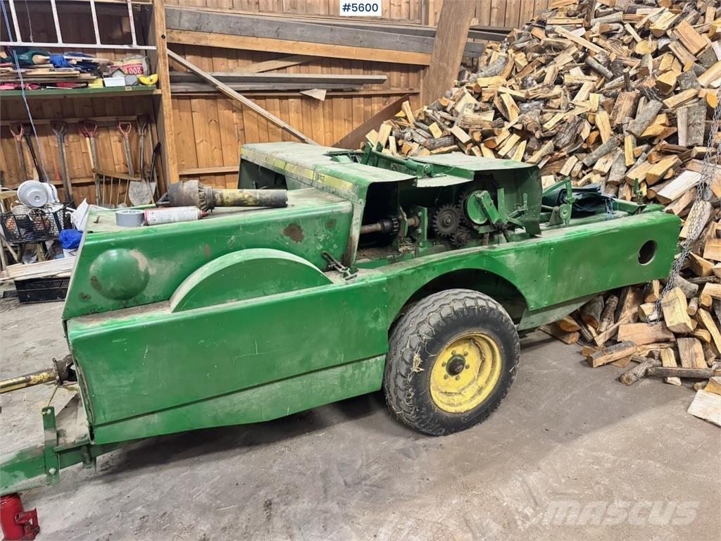 John Deere 342 Autres matériels de récolte et d'arrachage