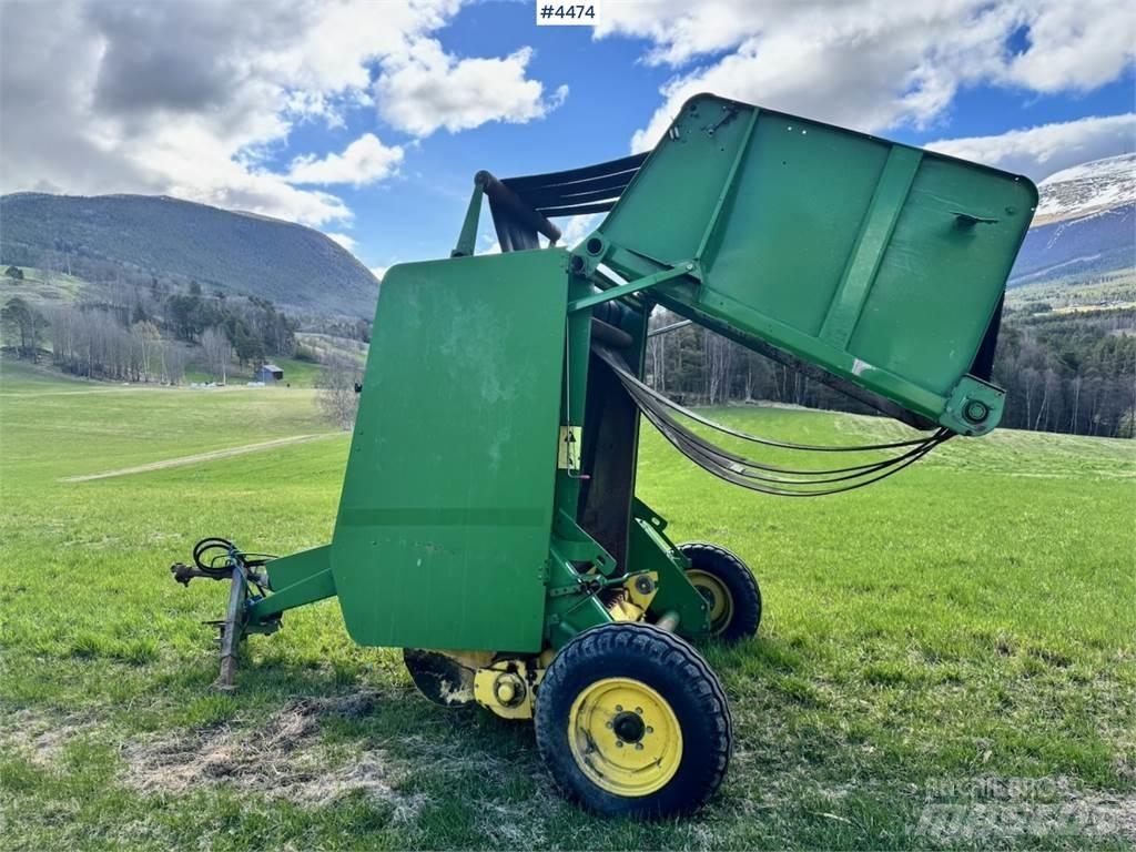 John Deere 545 Autres matériels de fenaison