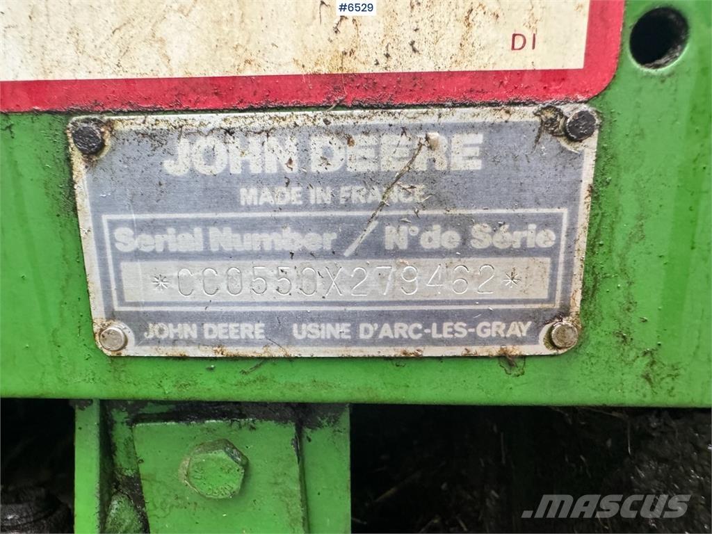 John Deere 550 Autres matériels de récolte et d'arrachage