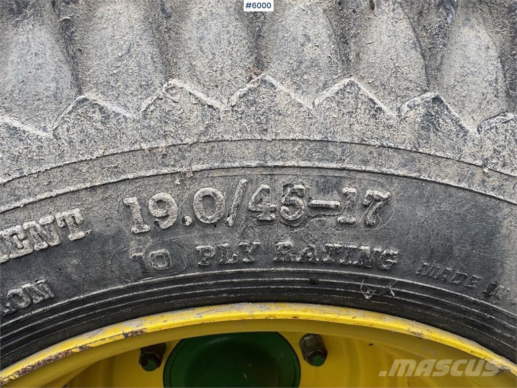 John Deere 590 Autres matériels de récolte et d'arrachage
