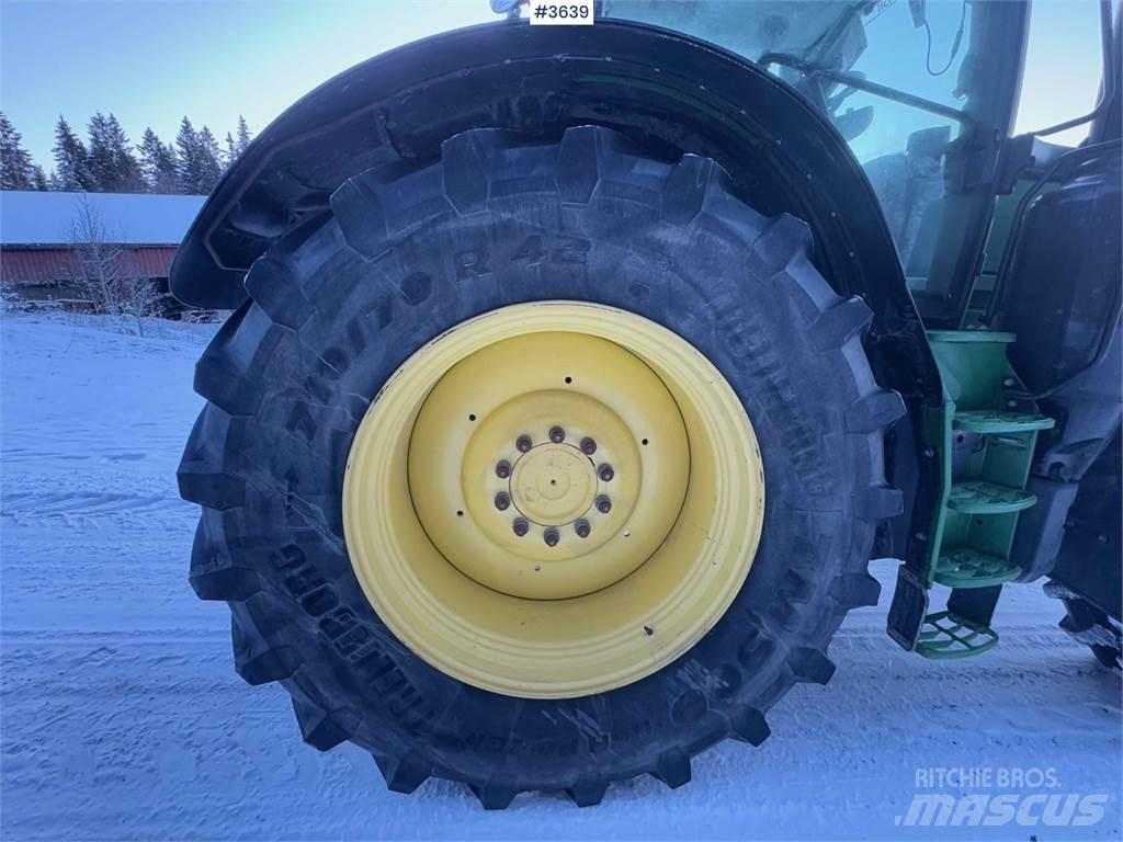 John Deere 6215R Tracteur