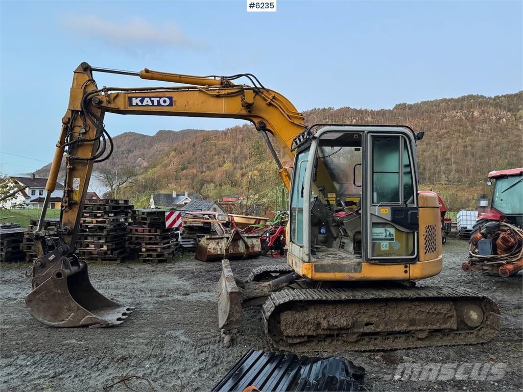 Kato HD 308 US Pelle sur chenilles