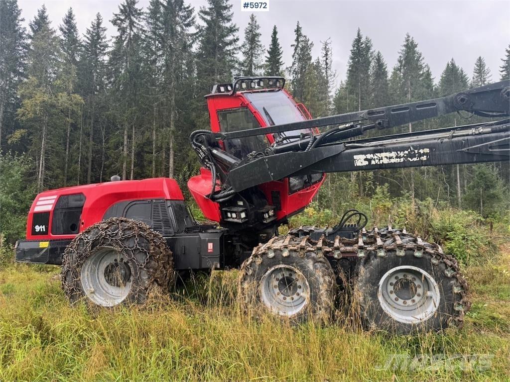Komatsu 911-6 Abatteuse