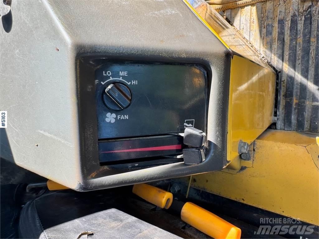 Komatsu WA420-1 Chargeuse sur pneus