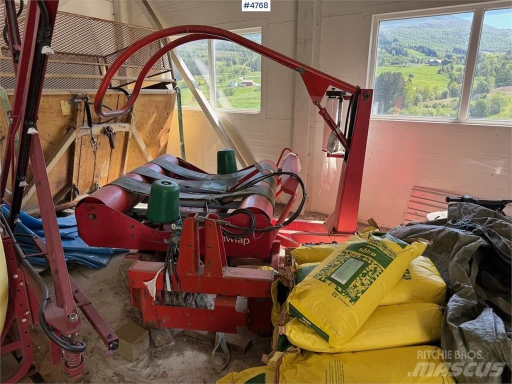 Kverneland 7581 Autres matériels de récolte et d'arrachage