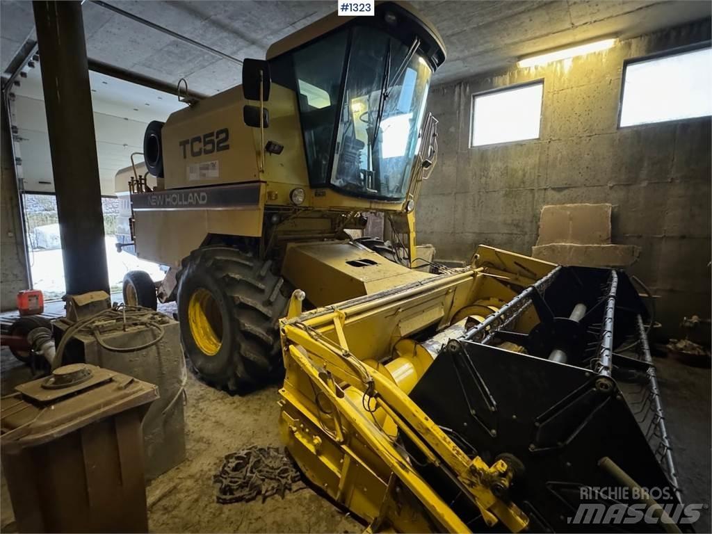 New Holland TC52 Moissonneuse batteuse