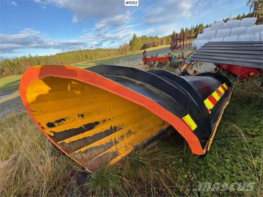  Øveraasen 2651 Chasse neige